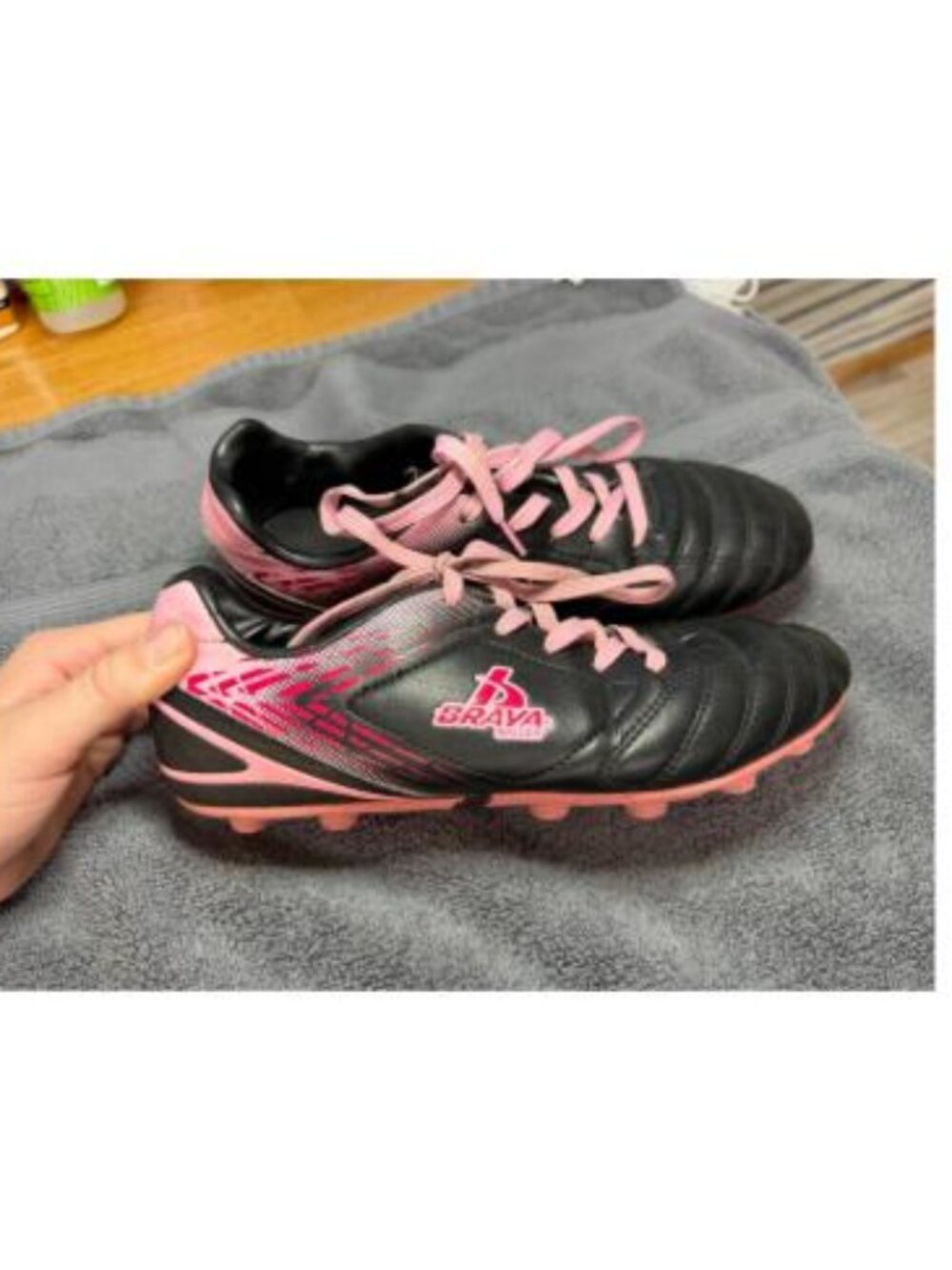 Brava Soccer Cleats Girls Size 6 Big Girl Pink Black Youth Molded Cleats